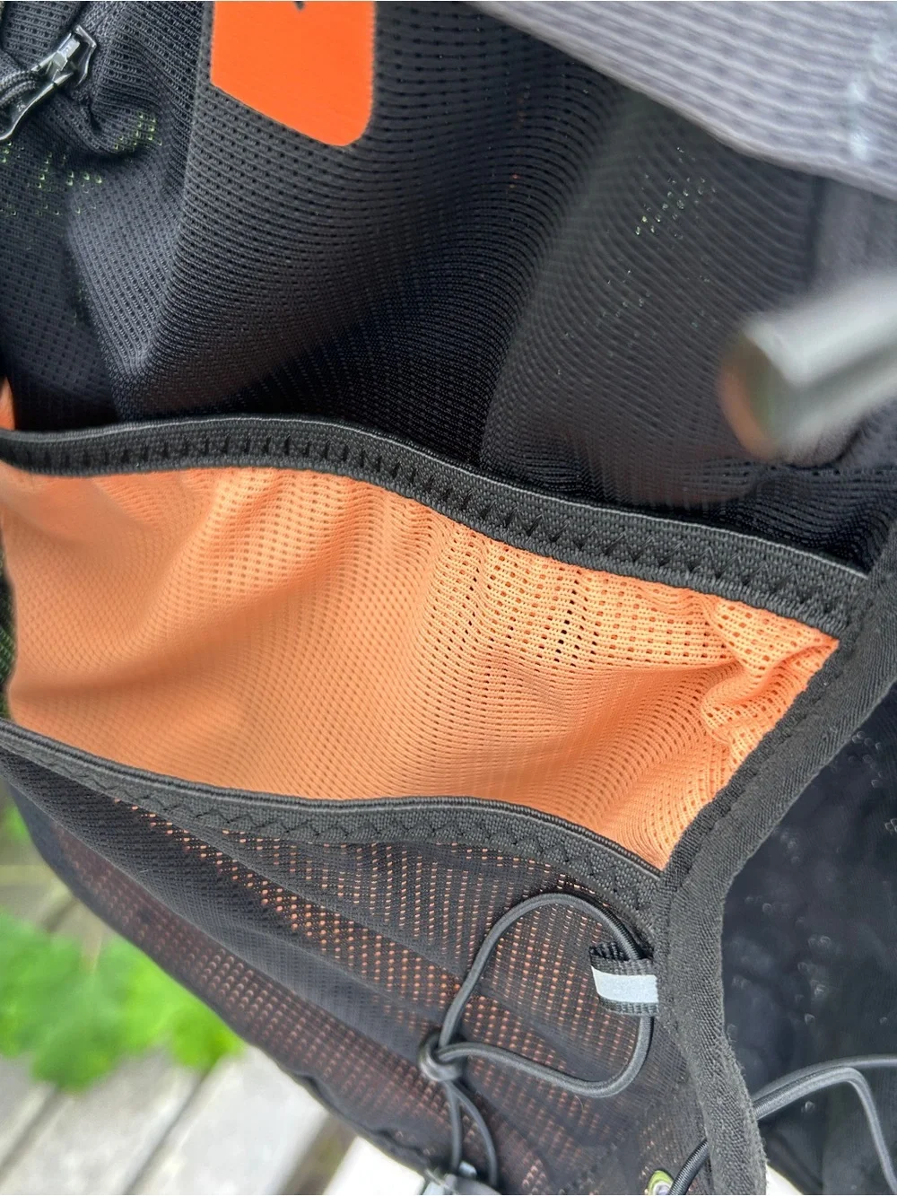 Deckers X Lab Running Vest/Pack for Hydration and Storage (New without tags)